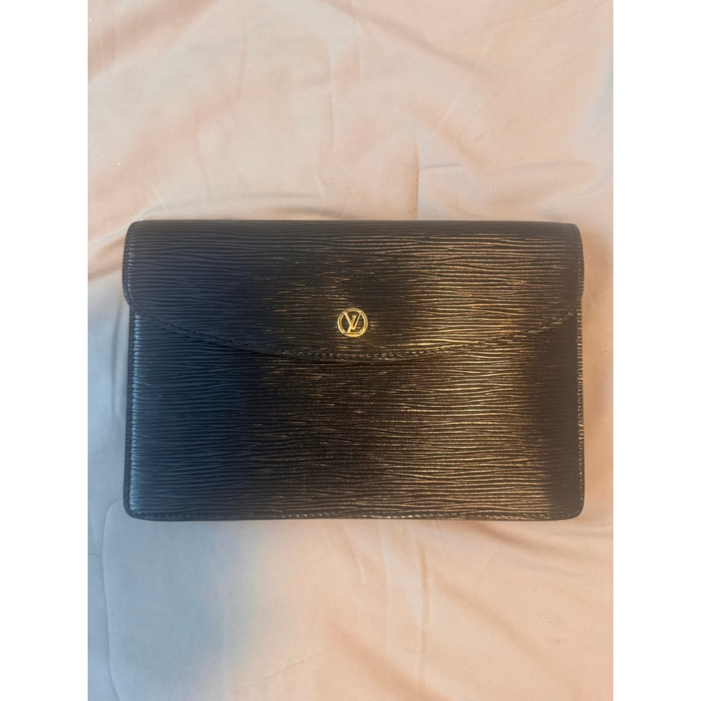 Louis Vuitton black EPI Leather Montaigne Clutch
